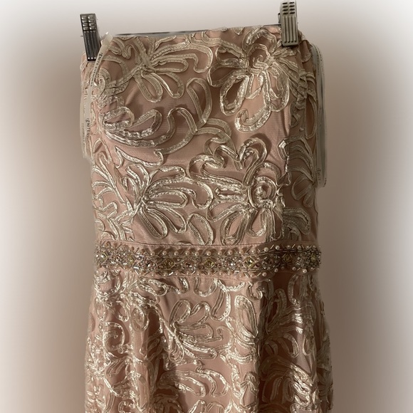 Ignite Evenings by Carollin Size 10 - Picture 2 of 7